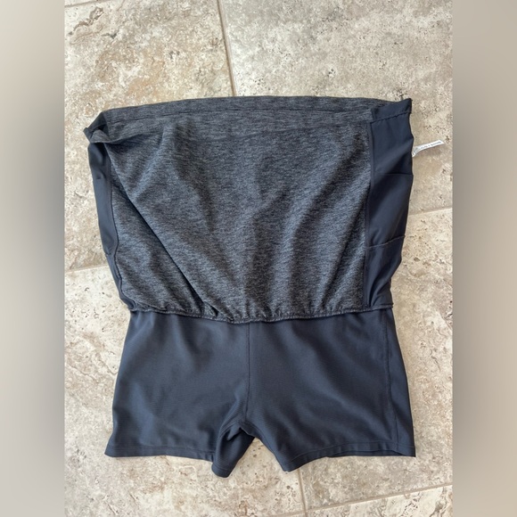 Athleta Excursion Hybrid Skort in Gray Black Heather, Size L - Picture 8 of 11